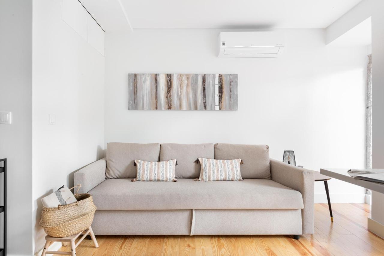Joivy Principe Real 2Br Apt With Terrace Nearby Botanical Garden Of Lisboa Exterior foto
