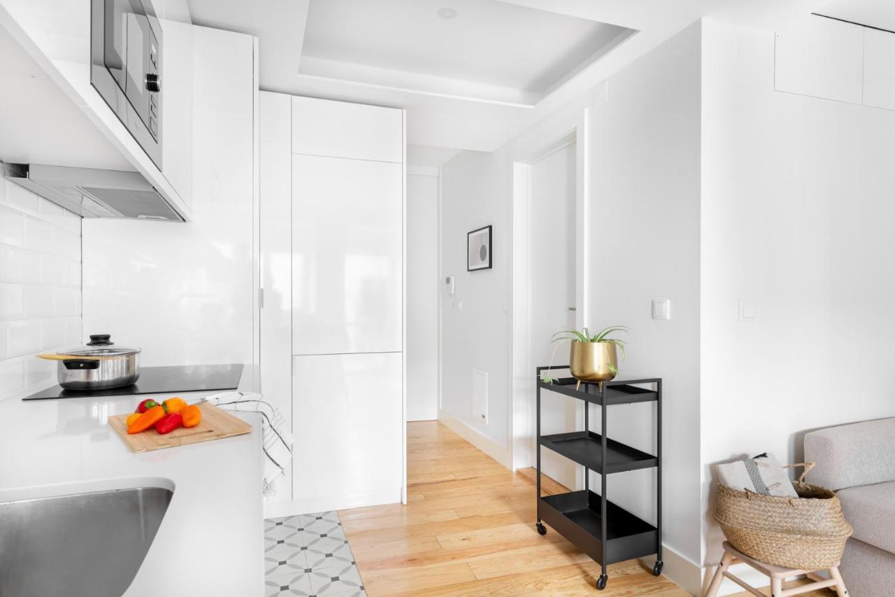 Joivy Principe Real 2Br Apt With Terrace Nearby Botanical Garden Of Lisboa Exterior foto